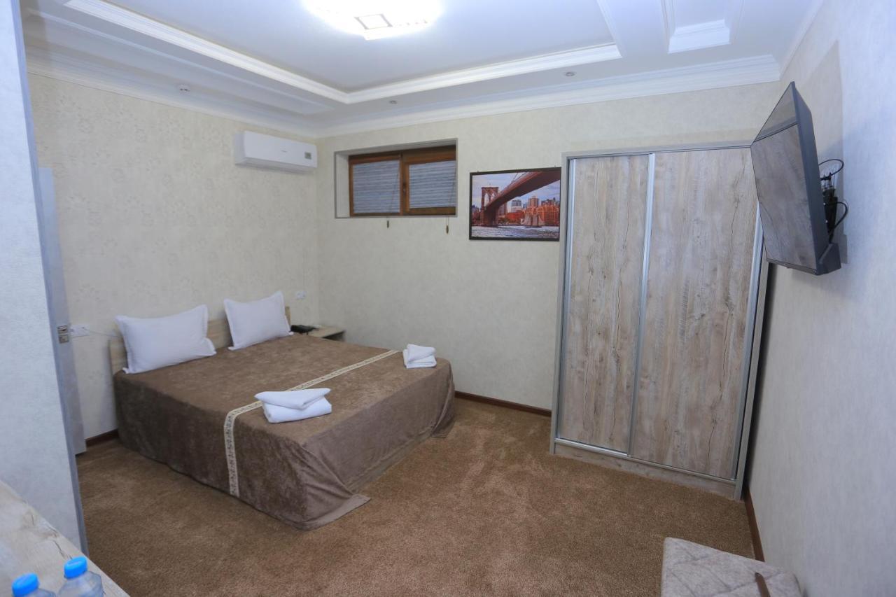 Hayot Plaza Hotel Yunusobod Exterior photo
